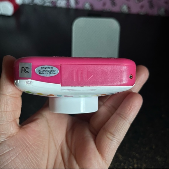 Hello Kitty Camera - Picture 3 of 6